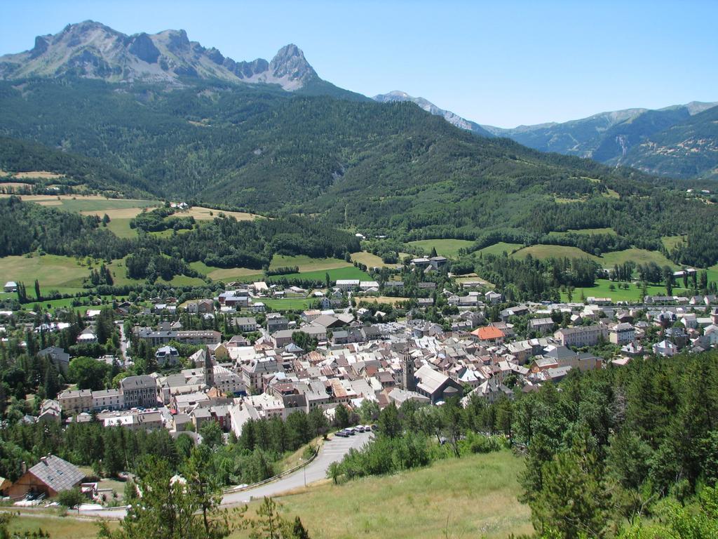 Studio Barcelonnette Ubaye, Provence Enchastrayes 外观 照片